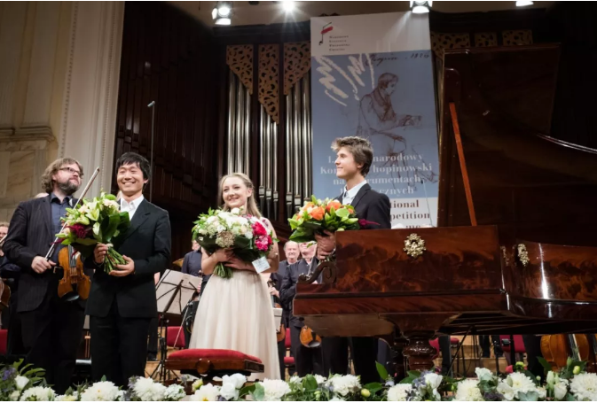 普雷耶古钢琴在首届肖邦大赛上致敬经典