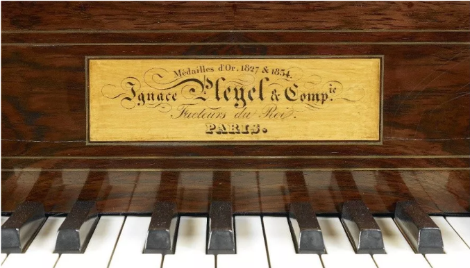 普雷耶古钢琴在首届肖邦大赛上致敬经典